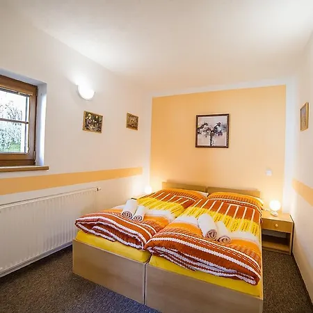 Jana Konukevi 3*